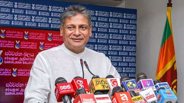 වත්මන් ආණ්ඩුව පරාජය කිරීමට හැකි සුදුසුම කණ්ඩායම 'සර්වජන බලය' යි - දිලිත්