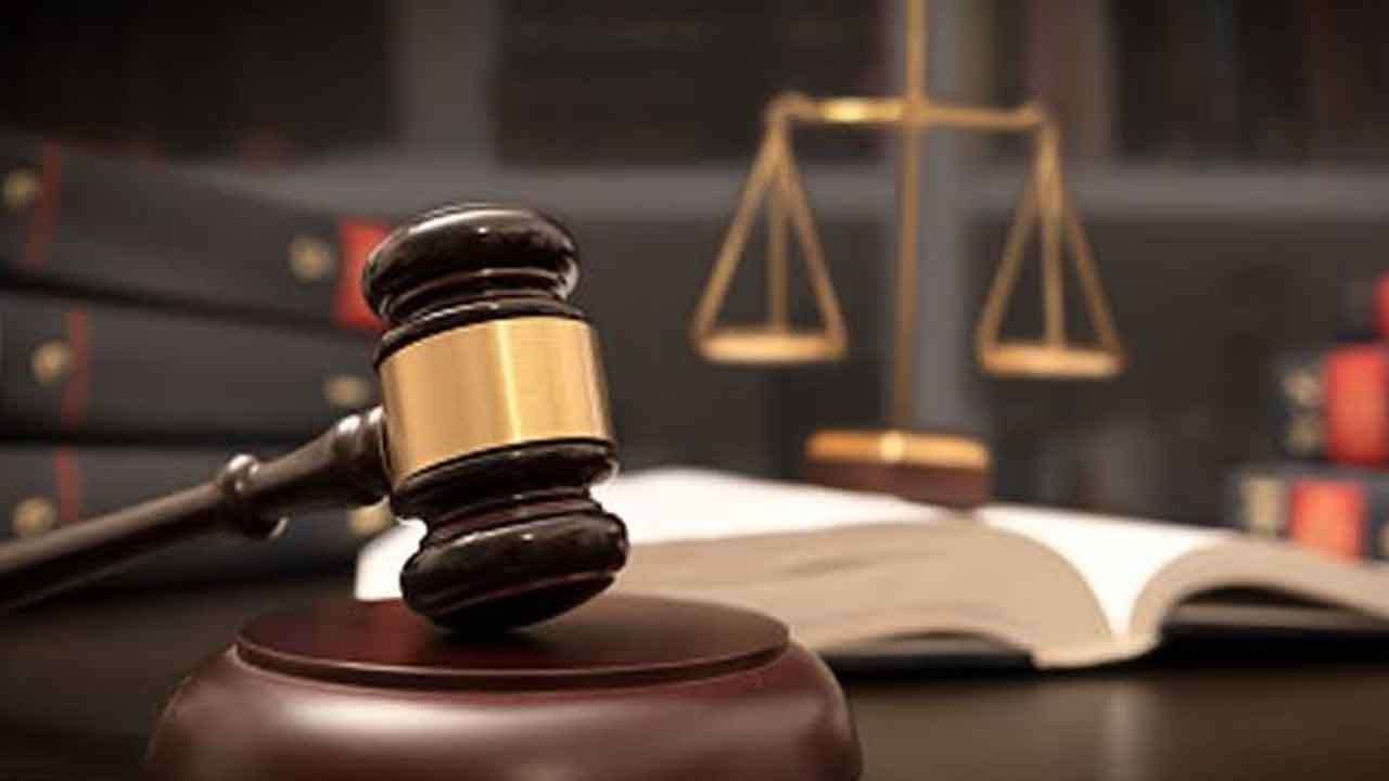 බැංකු කළමනාකරුවන් සිව්දෙනා සහ ව්යාපාරිකයා තවදුරටත් රිමාන්ඩ්