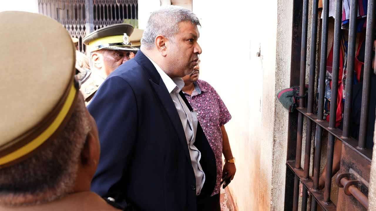 සිරකරුවන්ට ජනාධිපති පොදු සමාව ලබාදීමේ විධිමත් ක්රමවේදයේ කමිටු වාර්තාව කඩිනමින් අමාත්ය මණ්ඩලයට
