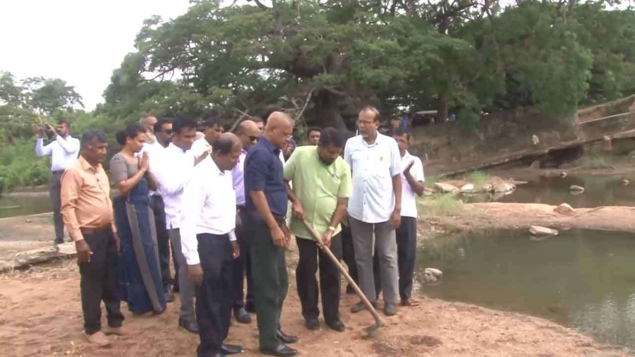 දිට්වා ආපදාවෙන් හානියට පත් වැව් තුනක ප්රතිසංස්කරණ කටයුතු ඇරඹේ