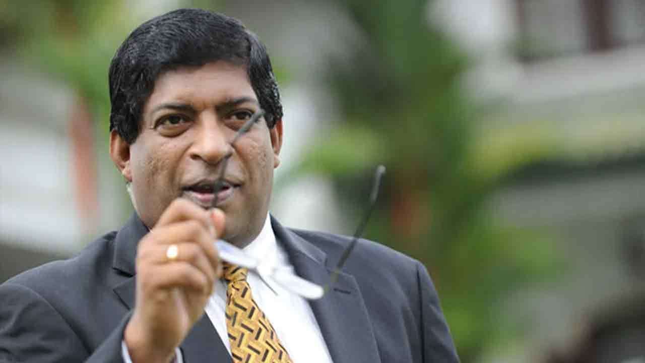 හිටපු ඇමති රවී අද අල්ලස් කොමිසම හමුවට