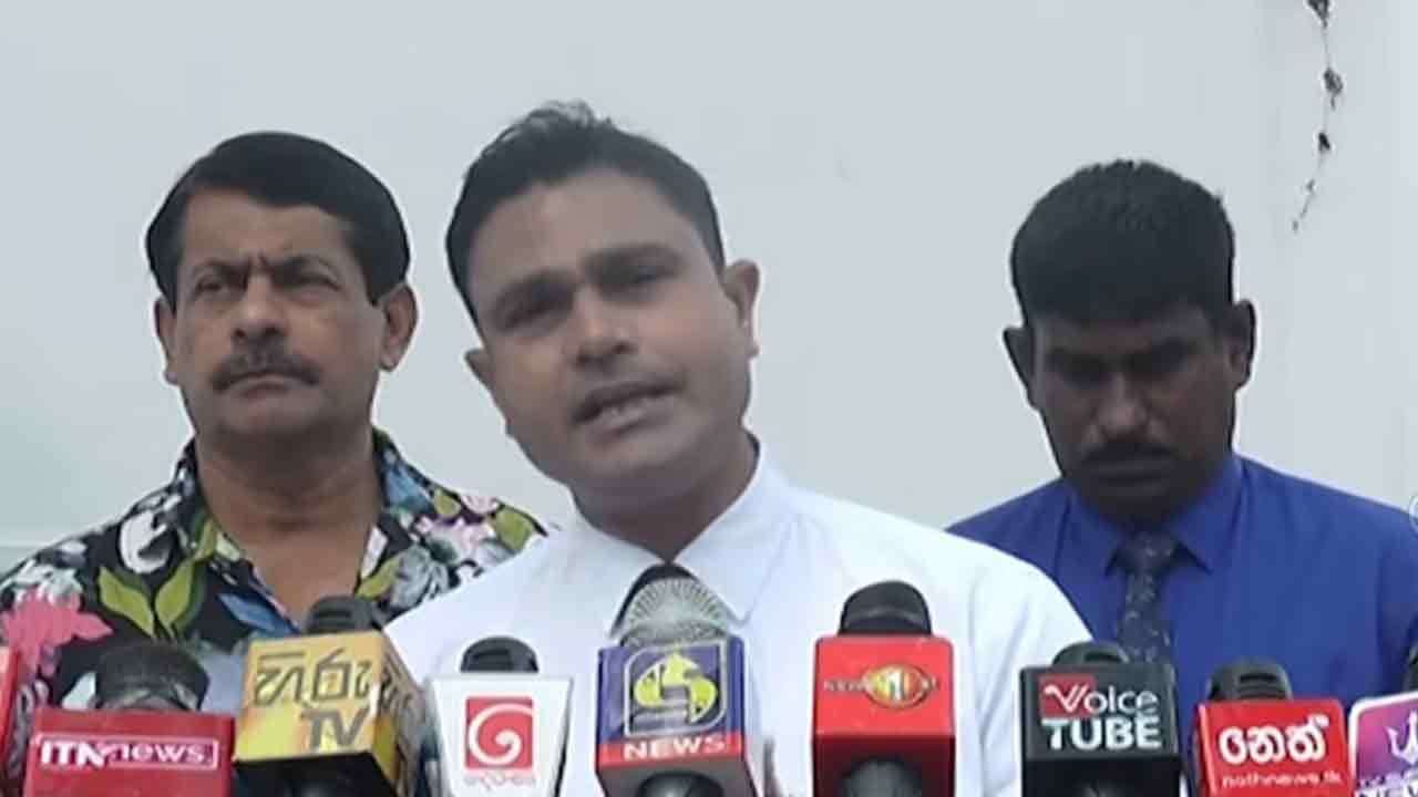 වෛද්ය චමල් සංජීවගෙන් අල්ලස් කොමිසමට පැමිණිල්ලක්
