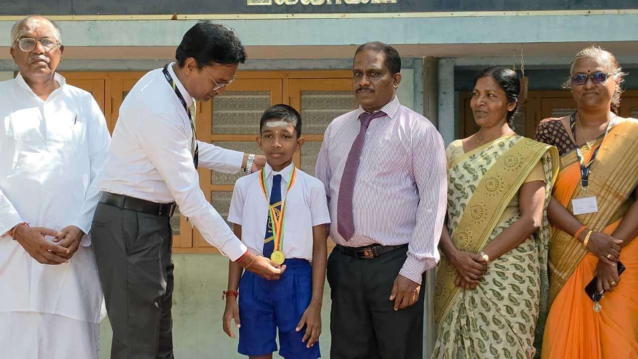ශිෂ්යත්ව විභාගයේ දෙමළ මාධ්යයේ ප්රථමයා යාපනයෙන්