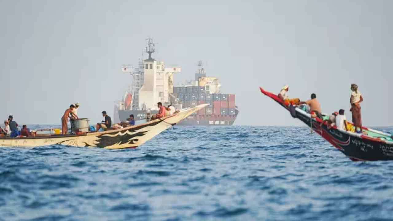 රතු මුහුදාසන්න වෙරළ නගර සියල්ල හූති කැරලිකරුවන් යටතට