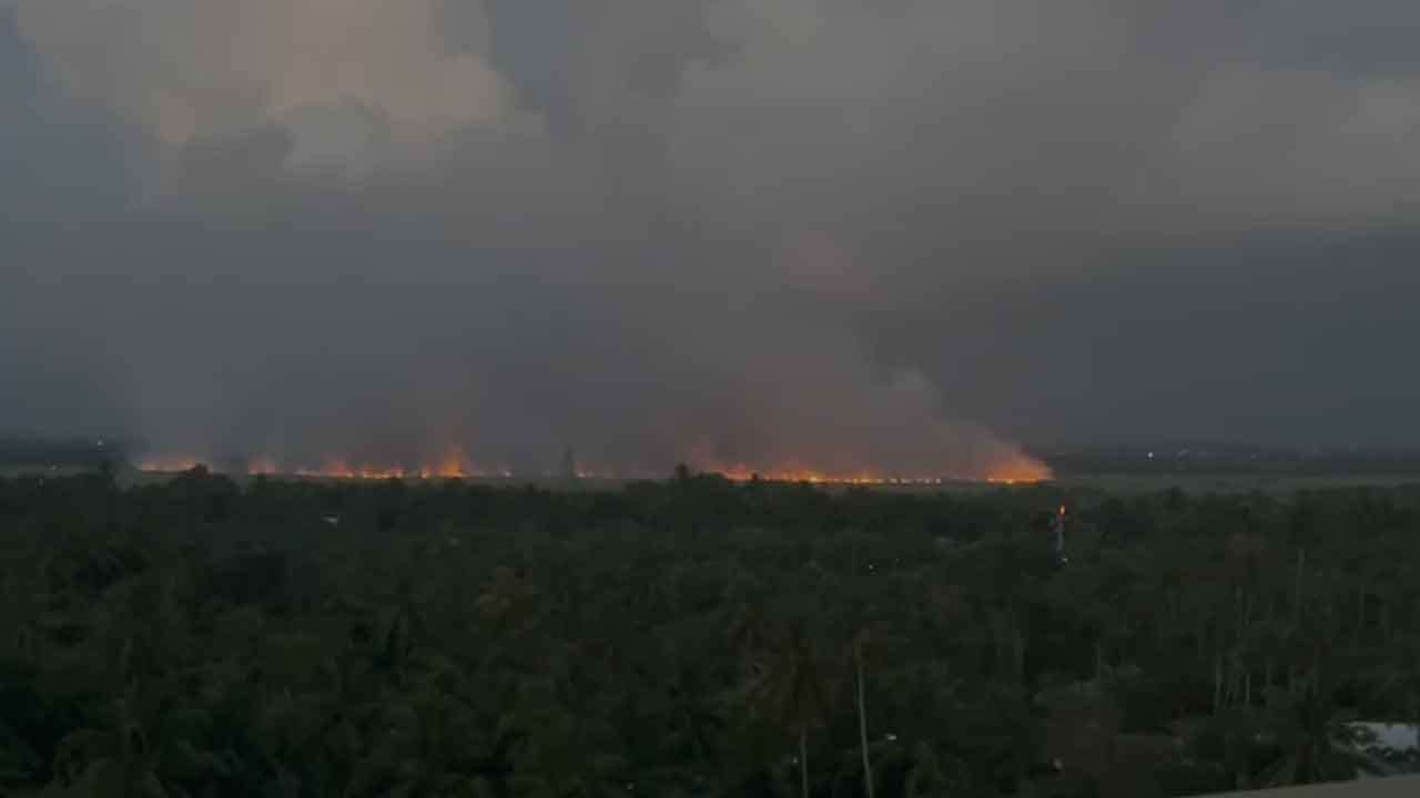මුතුරාජවෙල ගින්න යම්තාක් දුරකට පාලනය කෙරේ