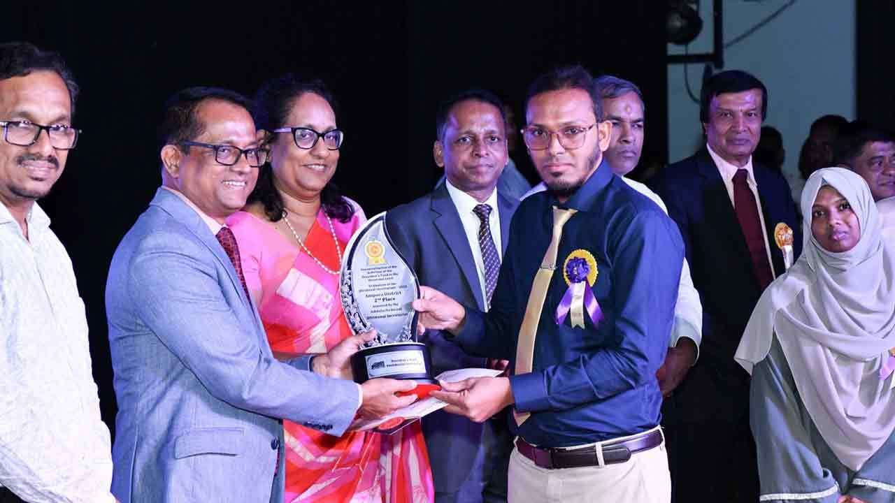 'සරසවි දිරියෝ අභිමන්' තෙවැනි වැඩසටහන අගමැතිනියගේ ප්රධානත්වයෙන්