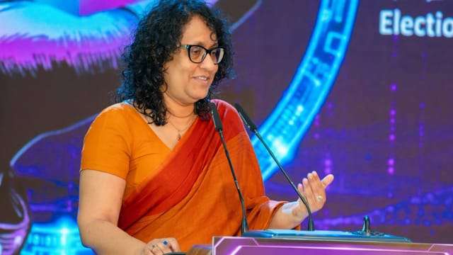 තාක්ෂණයෙන් හා නීතියේ ආධිපත්යයෙන් පිරි නව ශ්රී ලංකාවක් ගොඩනඟනවා - අගමැති හරිනි