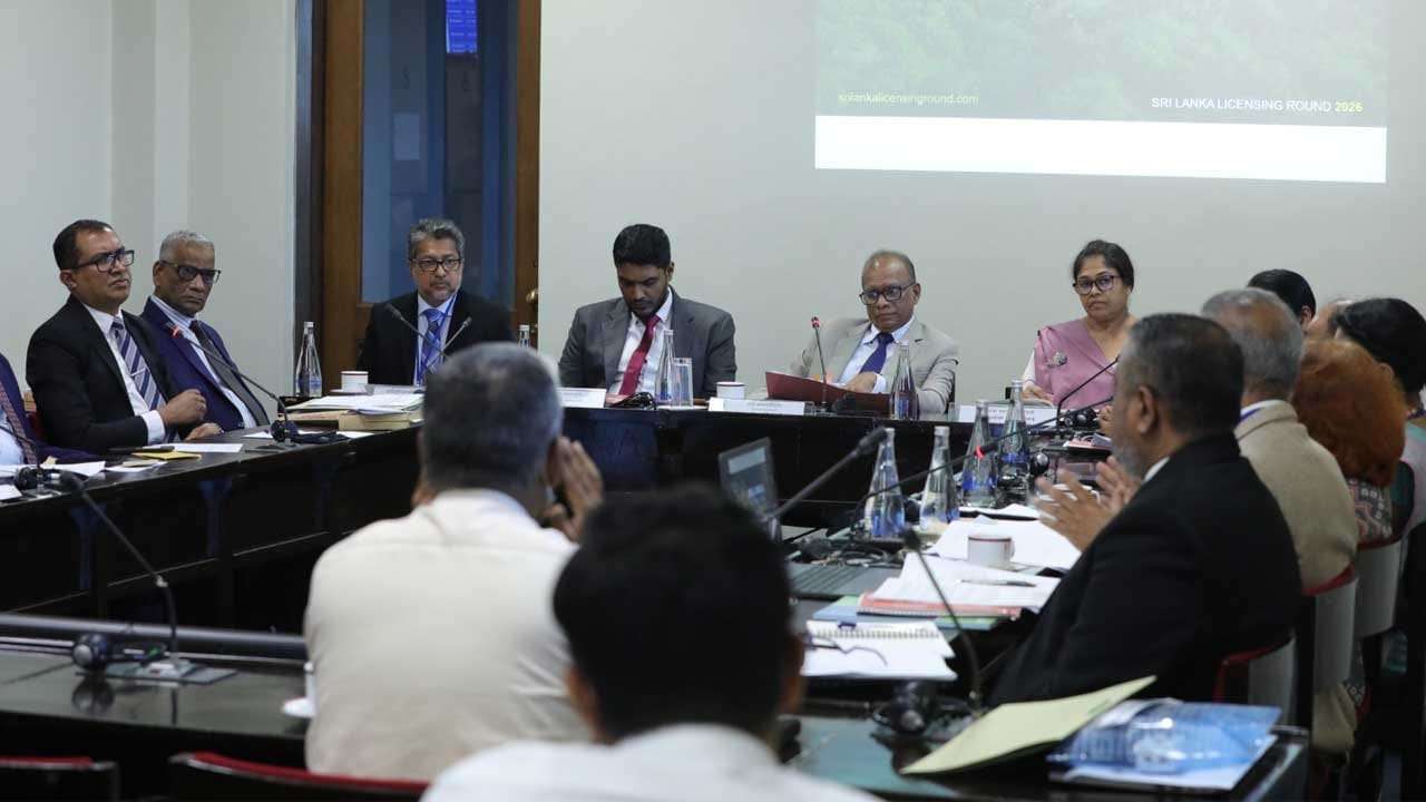 ඛනිජ තෙල් ගවේෂණයට ආයෝජන යෝජනා කැඳවීමට අනුමැතිය
