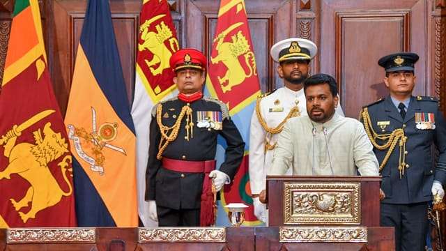 අවදානම දරා ගනිමින් අභියෝග ජයගන්නා රාජ්ය සේවයක් අවශ්යයි - ජනපති