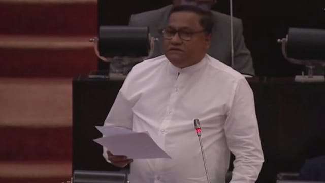 අනෝජන් සිවරාසාට සිදුකර ඇති පහරදීම සහ නීතිමය තත්ත්වය ගැන විදෙස් ඇමතිගෙන් පැහැදිලි කිරීමක්