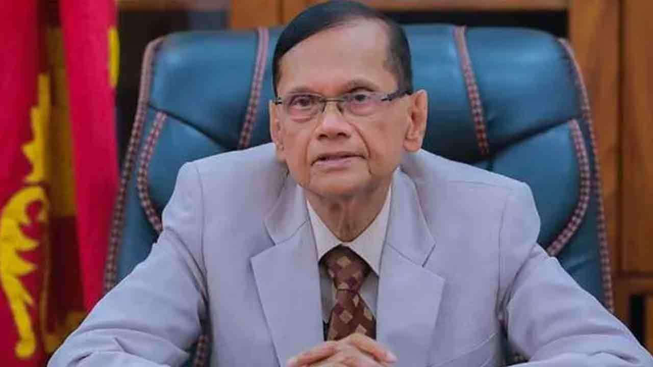 හිටපු අමාත්ය ජී.එල්. පීරිස්ට අල්ලස් කොමිසමෙන් කැඳවීමක්
