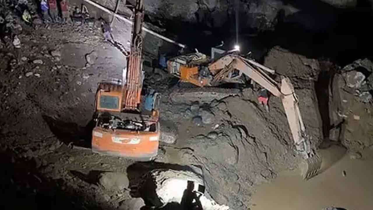කොලොම්බියාවේ රන් පතලක් කඩා වැටී 14දෙනෙකු මරුට