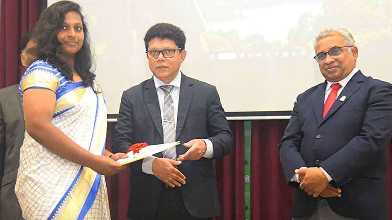 කාන්තාවන් 06දෙනෙකු ඇතුළු 229කට වනසත්ත්ව නියාමක පත්වීම්