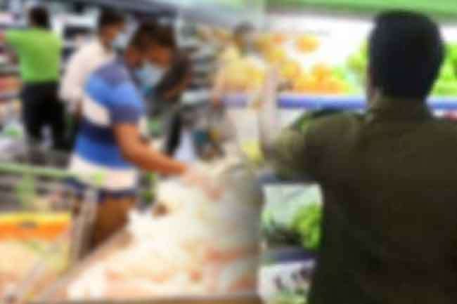මිල ප්රදර්ශනය නොකළ වෙළෙඳ ආයතනවලට එරෙහිව දිවයින පුරා විශේෂ වැටලීම්