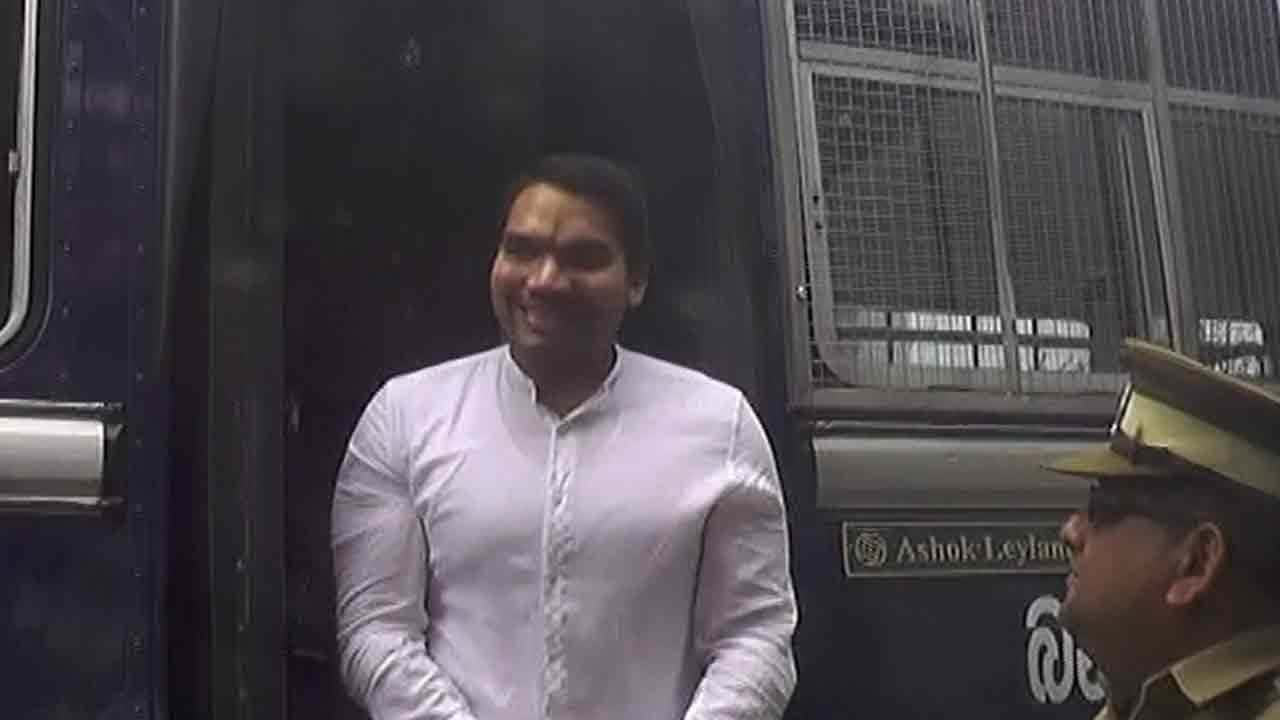 නාමල් අදත් උදේම අධිකරණයට
