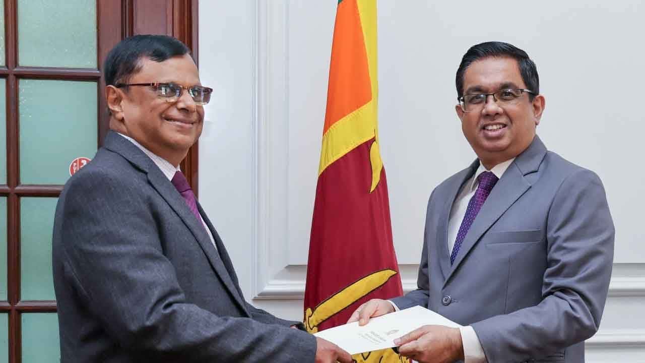 ශ්රී ලංකා මානව හිමිකම් කොමිෂන් සභාවේ නව සභාපති සහ සාමාජිකයන් පත් කෙරේ