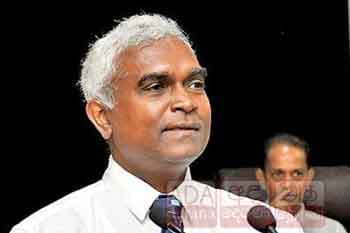 විදුලි බල මණ්ඩලයේ සභාපති ධුරයෙන් තිලක් සියඹලාපිටිය ඉල්ලා අස්වෙයි